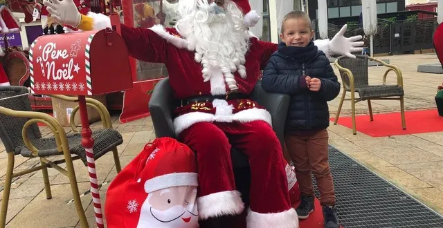 photo alexis (4 ans) est sorti ravi de sa rencontre avec le père noël. &copy; le maine libre