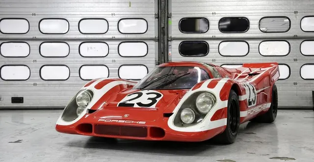 photo la porsche 917, flanquée du célèbre n.23, vainqueur en 1970. &copy; porsche