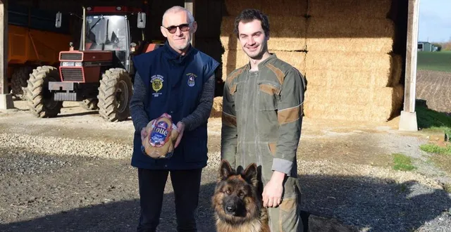 photo dans quelques mois, éric cachan transmettra son exploitation à son salarié, baptiste. &copy; ouest-france