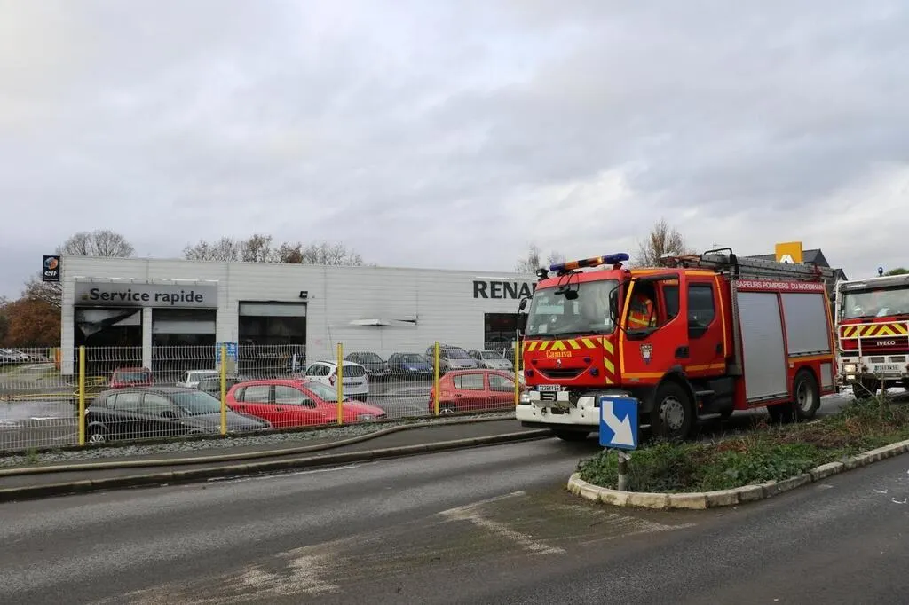Guer. Un incendie ravage un garage automobile