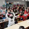photo les cm2 ont fêté leur dernier noël à l’école. l’année prochaine, ils seront au collège.