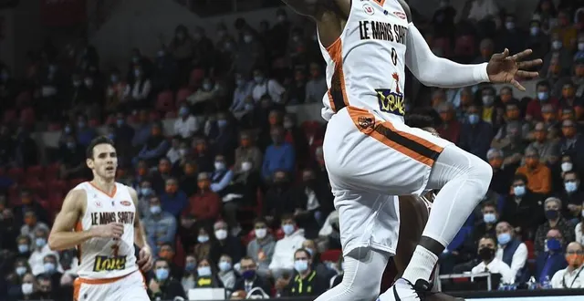 photo comme dans la vie, ovie soko a un style de jeu étincelant. en championnat, il est le 2e manceau à l’évaluation (15,3) derrière terry tarpey (15,7). &copy; archives le maine libre – denis lambert