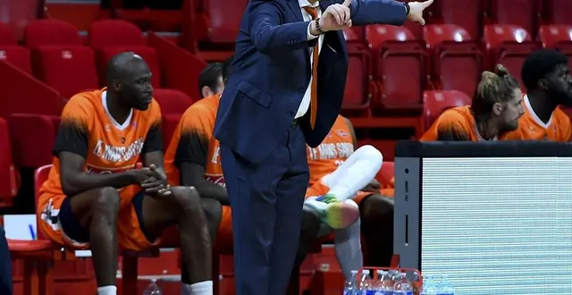 photo elric delord doit, sans cesse, composer avec un effectif diminué. &copy; archives le maine libre – yvon loue