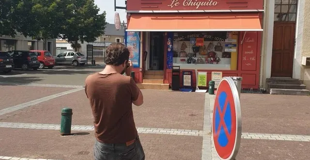 photo marc et augustin photographient les chiquito qu’ils visitent, comme ici à la suze-sur-sarthe, pour alimenter un compte instagram dédié. &copy; photo chiquitour