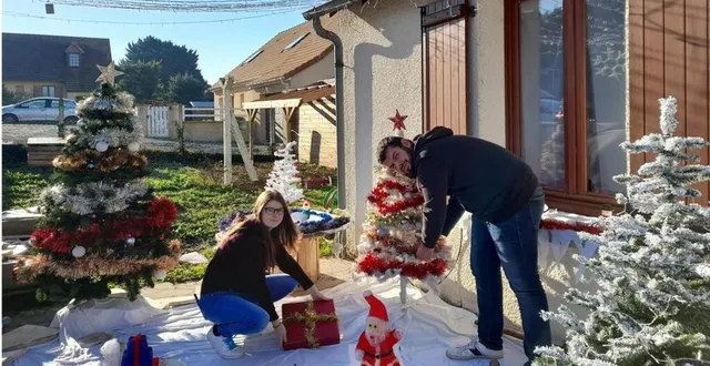 photo laurine et jessy mettent la dernière main à leur décoration &copy; le maine libre