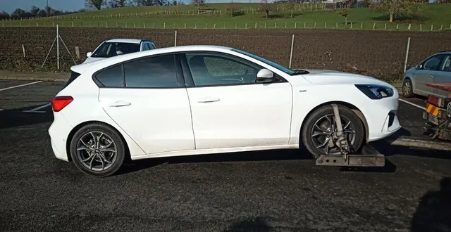photo les deux voitures ont été immobilisées. &copy; photo gendarmerie de la sarthe