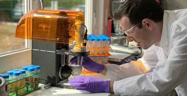 photo odyssée environnement s’apprête à commercialiser sa dernière trouvaille permettant de traiter l’eau avec une solution dénuée de produits chimiques. &copy; photo odyssée environnement