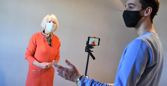 photo pour la première fois, martine crnkovic, la maire de louailles, et son équipe présenteront les vœux aux habitants par vidéo. &copy; le maine libre