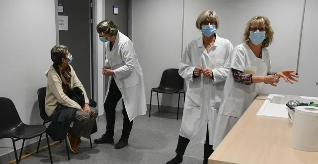 photo le mans, jeudi 14 janvier 2021. le centre de vaccination manceau se situe à l’uc irsa, avenue bollée, où sont déjà vaccinés les personnels de santé libéraux de plus de 50 ans. &copy; le maine libre – yvon loué