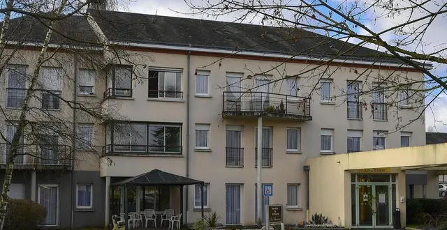 photo la maison de retraite les chevriers à mayet. &copy; photo le maine libre – yvon loué