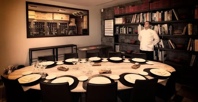 photo à l’auberge de bagatelle, le chef jean-sébastien monné. &copy; dominique breugnot/teamdbc-pictu