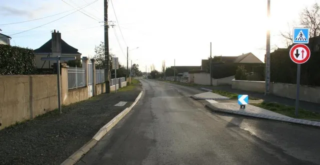 photo d'ici à quelques semaines, des arbres fruitiers en espalier vont être plantés de chaque côté de la d300. &copy; le maine libre
