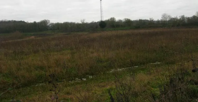 photo la ferme photovoltaïque sera située un terrain privé, à l’intersection de la d306 et de la continuité de la route du petit gravier. &copy; le maine libre