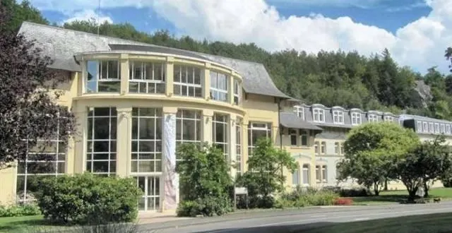 photo les thermes de bagnoles-de-l’orne en normandie. &copy; archives ouest-france