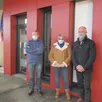 photo de gauche à droite : jacky alleau, annie desoeuvre et gilbert guérin, qui rappellent qu'« il est toujours à l’ordre du jour de sortir masqué dans l’un et l’autre des bourgs de la commune. »