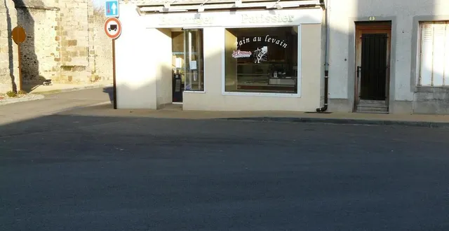 photo l’absence de marquage devant les commerces pose des problèmes de sécurité. &copy; le maine libre