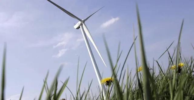 photo le parc éolien d’échauffour compte cinq éoliennes (photo d’illustration). &copy; archives ouest-france