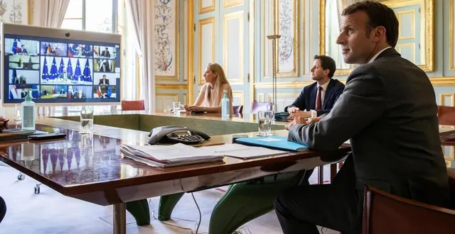 photo en raison de la crise sanitaire liée au covid-19, une partie des sommets européens ont lieu désormais en visioconférence, comme ici avec emmanuel macron à l’élysée, le 23 avril 2020. &copy; ian langdson – reuters