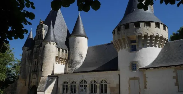 photo le château de javarzay, érigé en 1515, appartient à la commune de chef-boutonne depuis 38 ans. &copy; archives co – gabin chamereau
