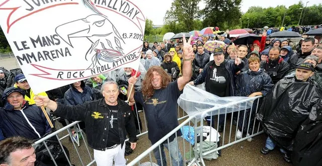 photo le concert de johnny hallyday aurait dû être le premier du stade manceau. mais la pluie en a décidé autrement. &copy; archives le maine libre hervé petitbon
