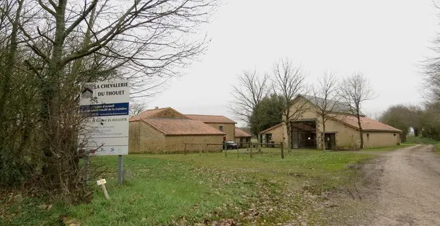 photo le domaine de la guinière, siège de la chevalerie du thouet, va être vendu dans quelques semaines. &copy; co
