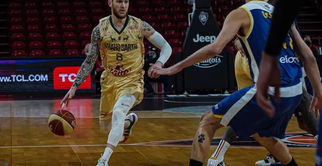 photo le maillot spécial noël d’antoine eïto était à gagner. &copy; archives le maine libre