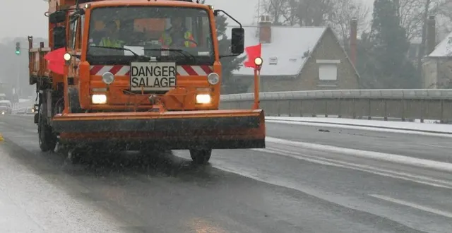 photo chaque hiver, les services des routes du conseil départemental interviennent en cas d’intempéries. &copy; archives le maine libre