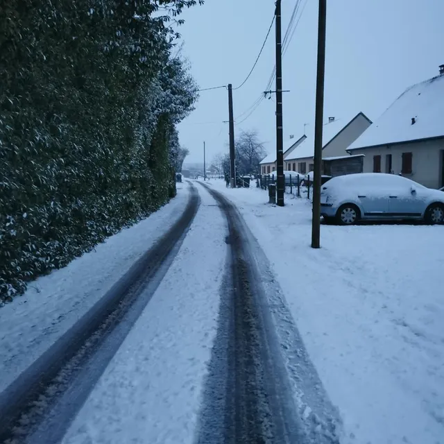 photo a thorigné-sur-dué, les routes étaient glissantes ce 10 février.  ©  photo internaute