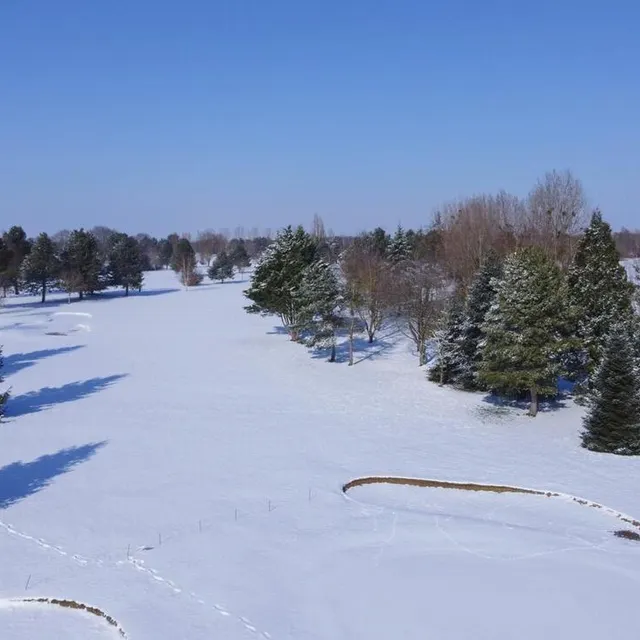 photo au golf de sargé-lès-le-mans.  ©  yvon loue