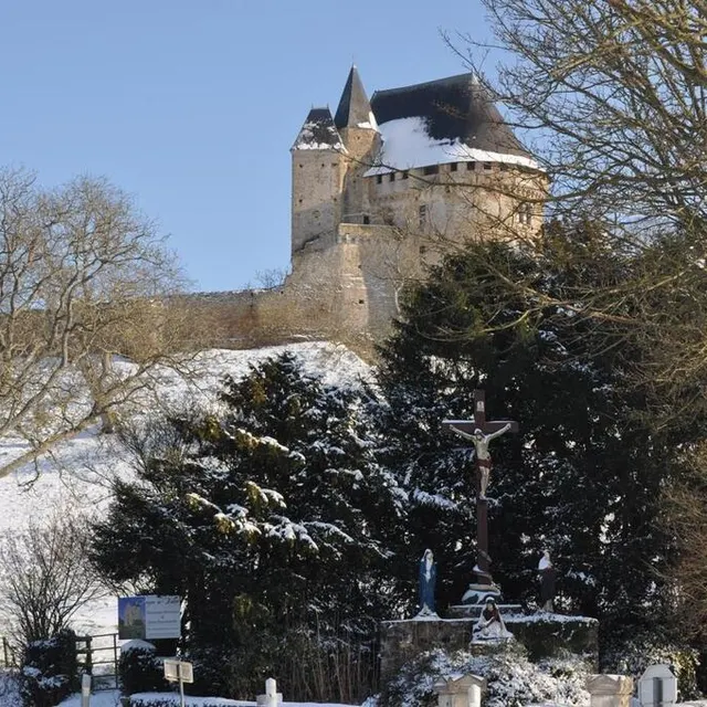photo le donjon de ballon-saint-mars.  ©  le maine libre
