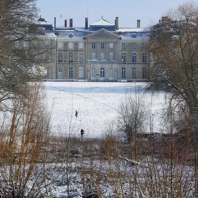 Majestueux, le château et son parc en blanc ! Ouest-France photo majestueux, le château et son parc en blanc ! © ouest-france