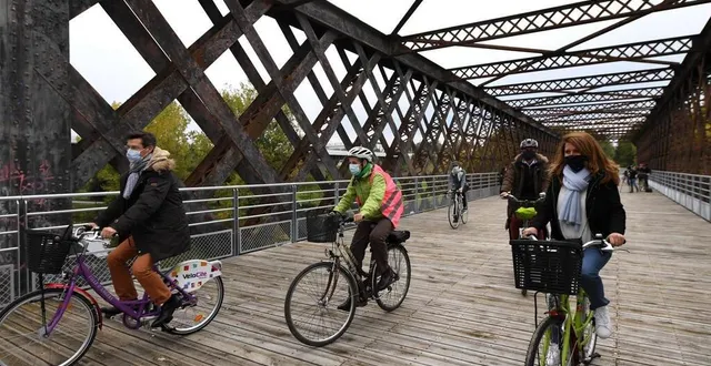 photo  le 16 octobre dernier, le pont de segré réaménagé était ouvert aux cyclistes.?  &copy;  archives co – laurent combet 