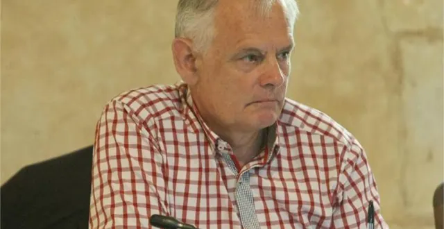 photo  gilles leproust, le maire d’allonnes.  &copy;  photo archives le maine libre 