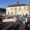 photo une distribution de tracts contre une possible suppression de classe a eu lieu ce jeudi 18 février à chailloué (orne).