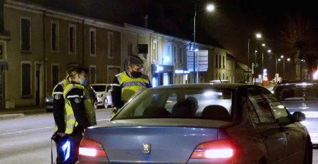 photo  les contrôles de police et de gendarmerie vont se multiplier en sarthe pour le port du masque et le respect du couvre-feu. :  &copy;  archives le maine libre 