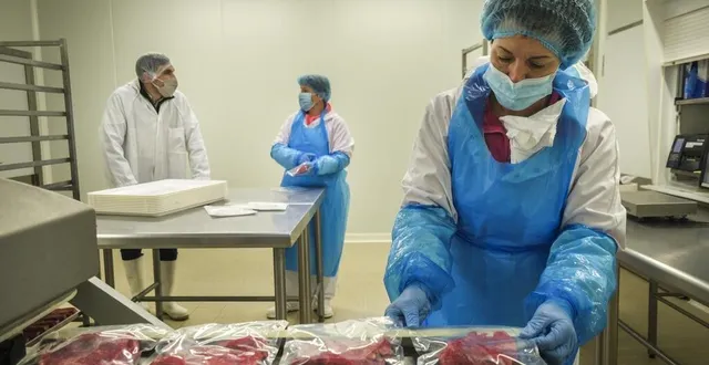 photo  lancée sur d’anciens ateliers, en septembre 2019, qualiviandes 72 fournit aujourd’hui une quarantaine de collectivités.  &copy;  le maine libre – denis lambert 