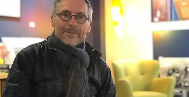 photo  samuel chauveau, patron de la librairie bulle,se réjouit de la décision de classer les librairies comme commerces essentiels.  &copy;  archives 