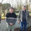 photo  de gauche à droite, yannick livet, domnin rabréaud, guy fourmy et bernard christians, dans le jardin derrière la mairie de challes. 