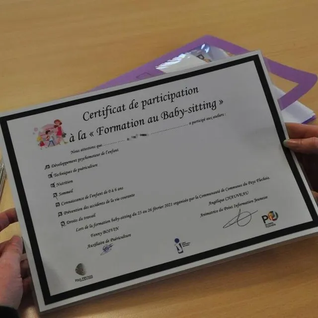 photo chaque participant repart avec un certificat attestant qu’il a suivi cette formation.  ©  le maine libre