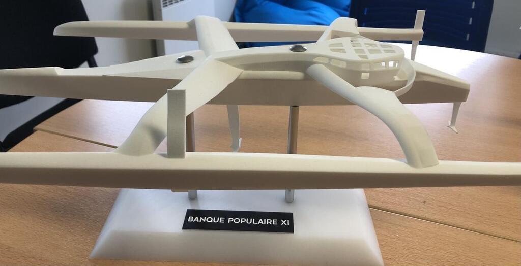 maquette trimaran banque populaire