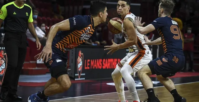 photo  courts vainqueurs à l’aller, scott bamforth et le msb ont cette fois été complètement muselés par gravelines en deuxième mi-temps.  &copy;  archives le maine libre – denis lambert 