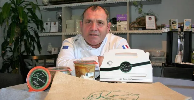 photo  pascal tesson présente son packaging.  &copy;  le maine libre 