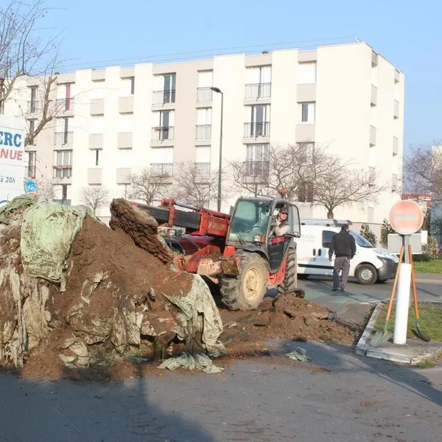 photo les tas d’immondices étaient dégagés à 10 heures.  ©  le maine libre