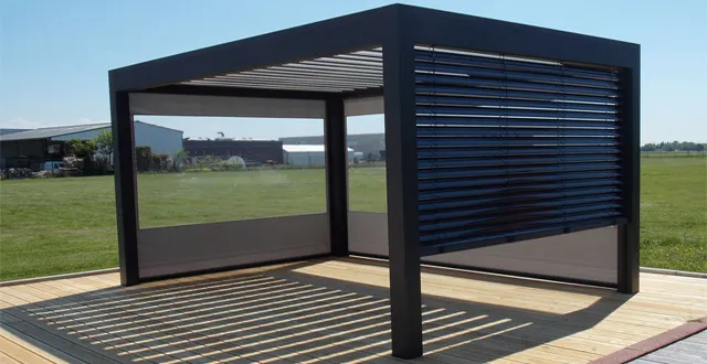 photo le mans. pergolas et carports : storeferm propose du sur-mesure de fabrication française