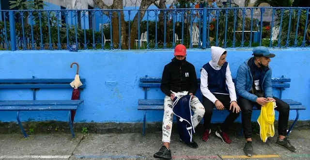 photo  des jeunes dans la rue assis sur un banc (photo d’illustration).  &copy;  franck dubray / ouest-france 