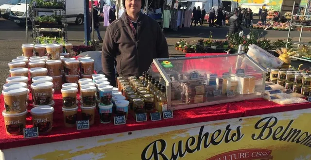 photo  c’est patrick qui, chaque fin de semaine, assure les marchés. ici, celui de pontlieue du dimanche matin.  &copy;  le maine libre 
