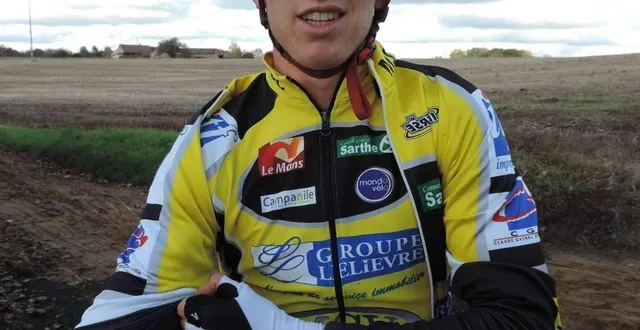 photo  julein desgrouas passe du mans sarthe vélo au vc conlie.  &copy;  archives le maine libre 