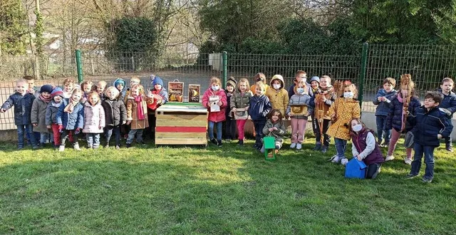 photo  les élèves préparent un jardinage écologique.  &copy;  le maine libre 