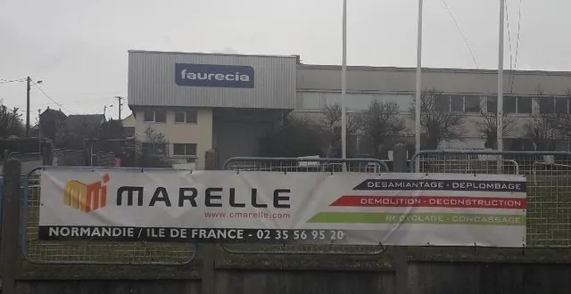 photo  l’ancienne usine faurecia, à saint-georges-des-groseillers, dans l’orne, va bientôt être démantelée.  &copy;  ouest-france 