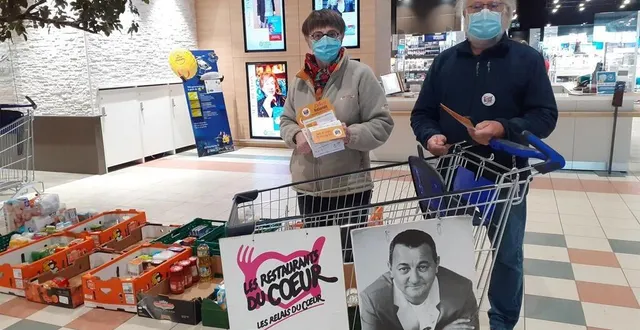 photo  catherine et patrice cruchet étaient mobilisés au centre commercial de vouvray-sur-loir.  &copy;  le maine libre 